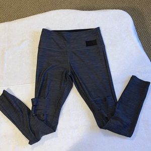 VS PINK ultimate leggings size M